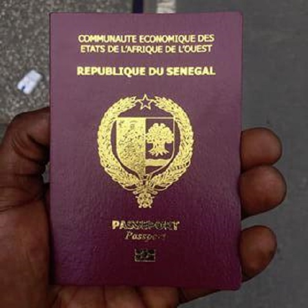 Macky Sall va envoyer des équipes en Italie pour le renouvellement des passeports des Sénégalais vivant dans ce pays