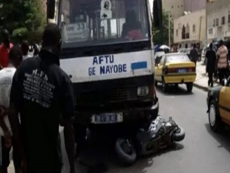 Accident à Baobab : un bus "Tata" heurte mortellement un scooter et tue une dame