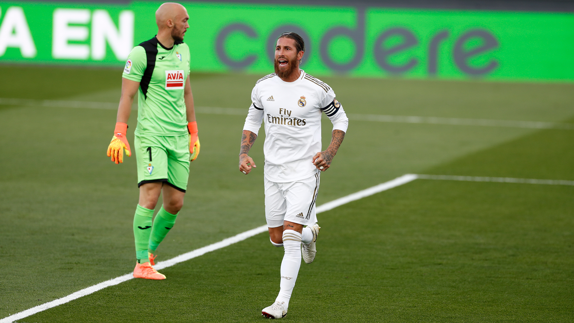 Le Real Madrid domine Eibar et revient à deux points du FC Barcelone