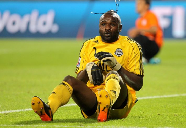 RDC: des gants "Robert Kidiaba" bientôt sur le marché