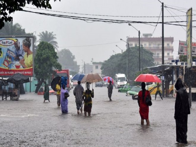 Au moins cinq (5) morts dans inondations à Abidjan