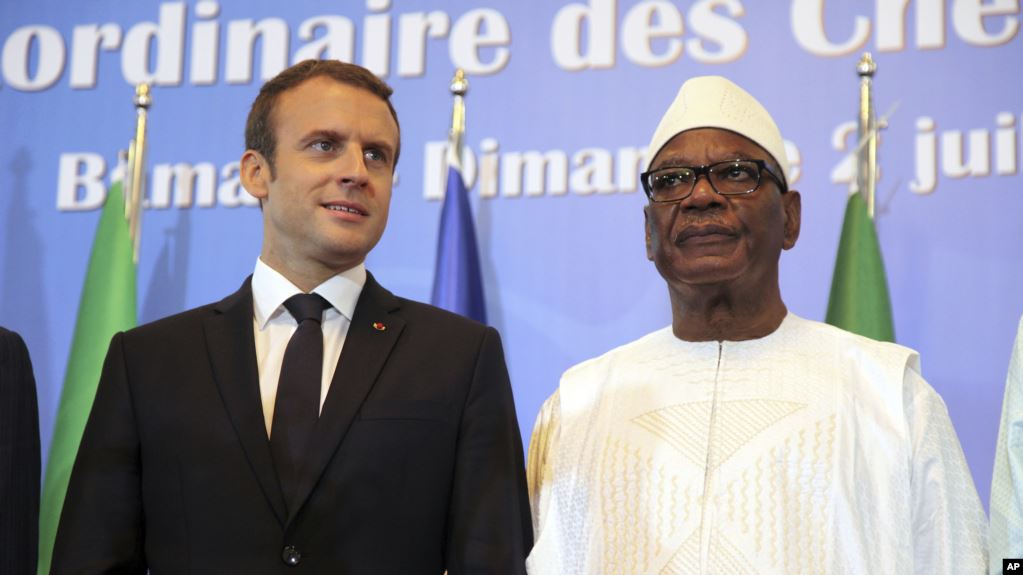 Macron à Nouakchott pour parler G5 Sahel et sécurité en Afrique