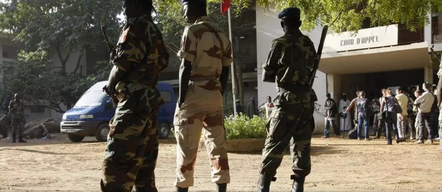 Incident entre militaires tchadiens et français devant la résidence du président Déby