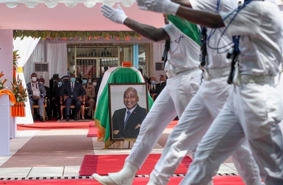 Le Président Macky Sall a repris les airs: il s’est rendu à Abidjan pour assister à la cérémonie d’hommages au défunt PM ivoirien