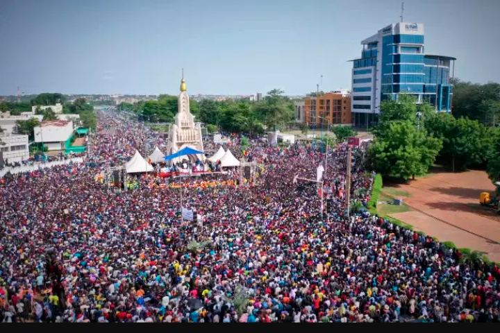 Sortie de crise au Mali: après l'échec des négociations de la mission de médiation de la CEDEAO, plusieurs chefs d'État attendus Bamako