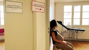 Après le Covid-19, le Ségur de la santé porte le "coup de grâce" aux sages-femmes