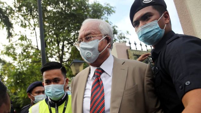 Najib Razak, ex-PM malaisien reconnu coupable dans le procès pour corruption de plusieurs millions de dollars