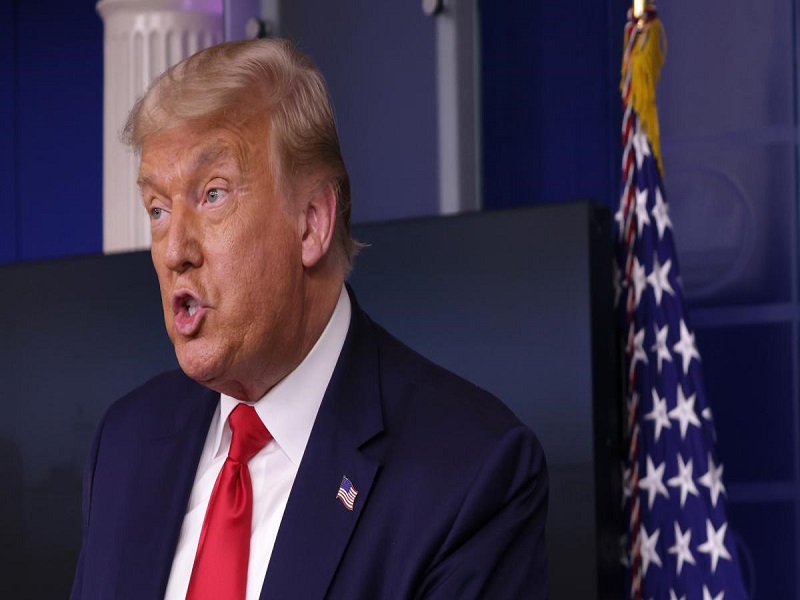 Donald Trump retweet la vidéo d'une médecin qui croit aux humains "reptiliens"