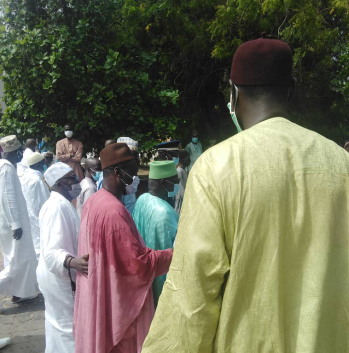 Levée du corps de Mansour Kama: Serigne Mbaye Sy momentanément bloqué à l'entrée à cause de son masque