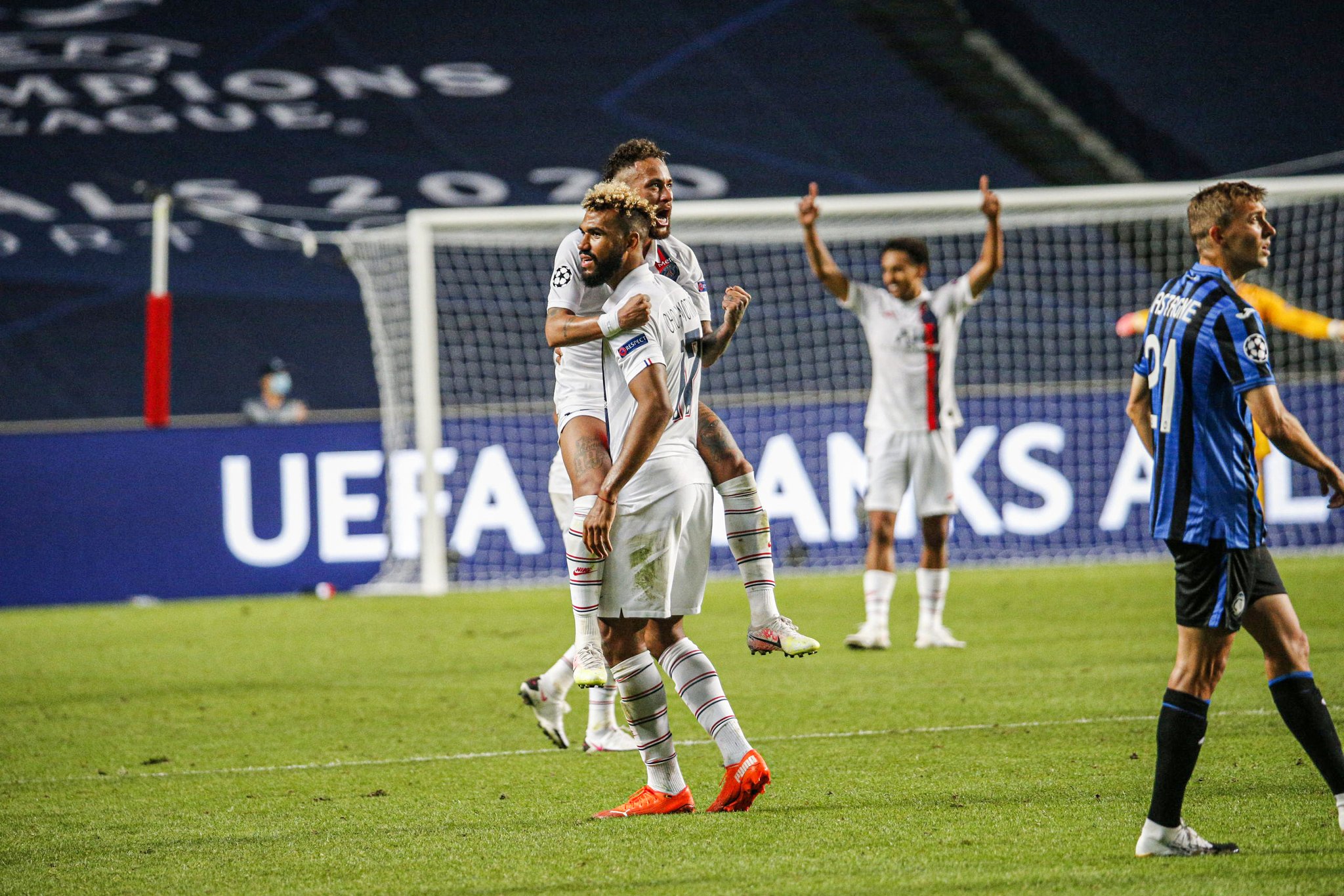 Le PSG renverse l'Atalanta dans les dernières minutes et rejoint les demi-finales de la Ligue des champions