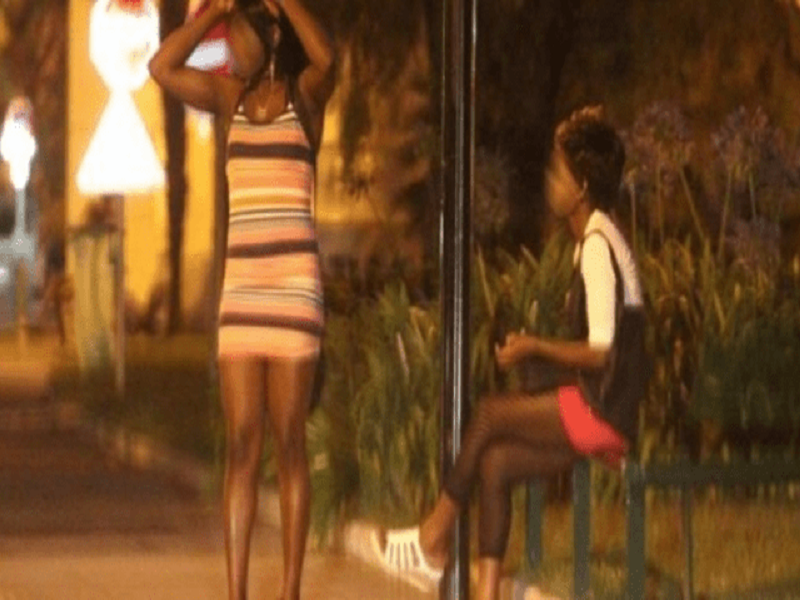 Tribunal de Dakar: arrêtées avec 15 boîtes de préservatifs, trois jeunes filles condamnées à un mois avec sursis