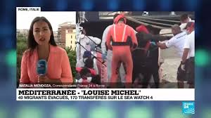 Migrants : "L'Italie a entamé un bras de fer avec les ONG de secours en mer Méditerranée"