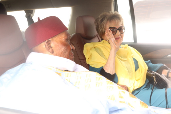 PDS: Wade lève la mesure de suspension des activités