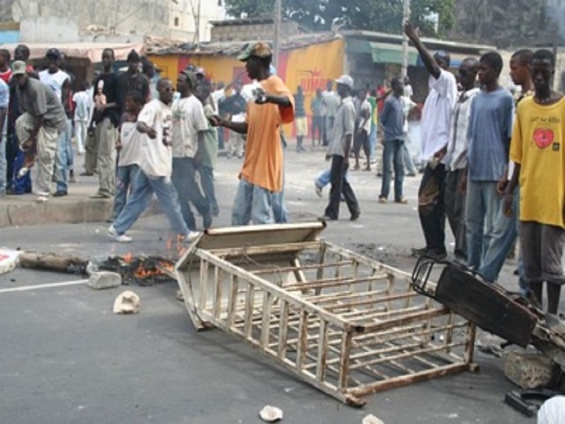 Tambacounda: les domiciles du sous-préfet et de son adjoint attaqués par des jeunes
