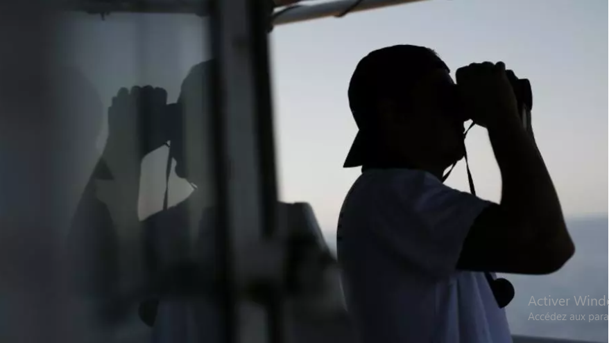 Si la pandémie de Covid a fait baisser de 30 % l’arrivée de migrants en Europe du bassin méditerranéen, cette mer reste un haut lieu de trafic de migrants. PAU BARRENA / AFP