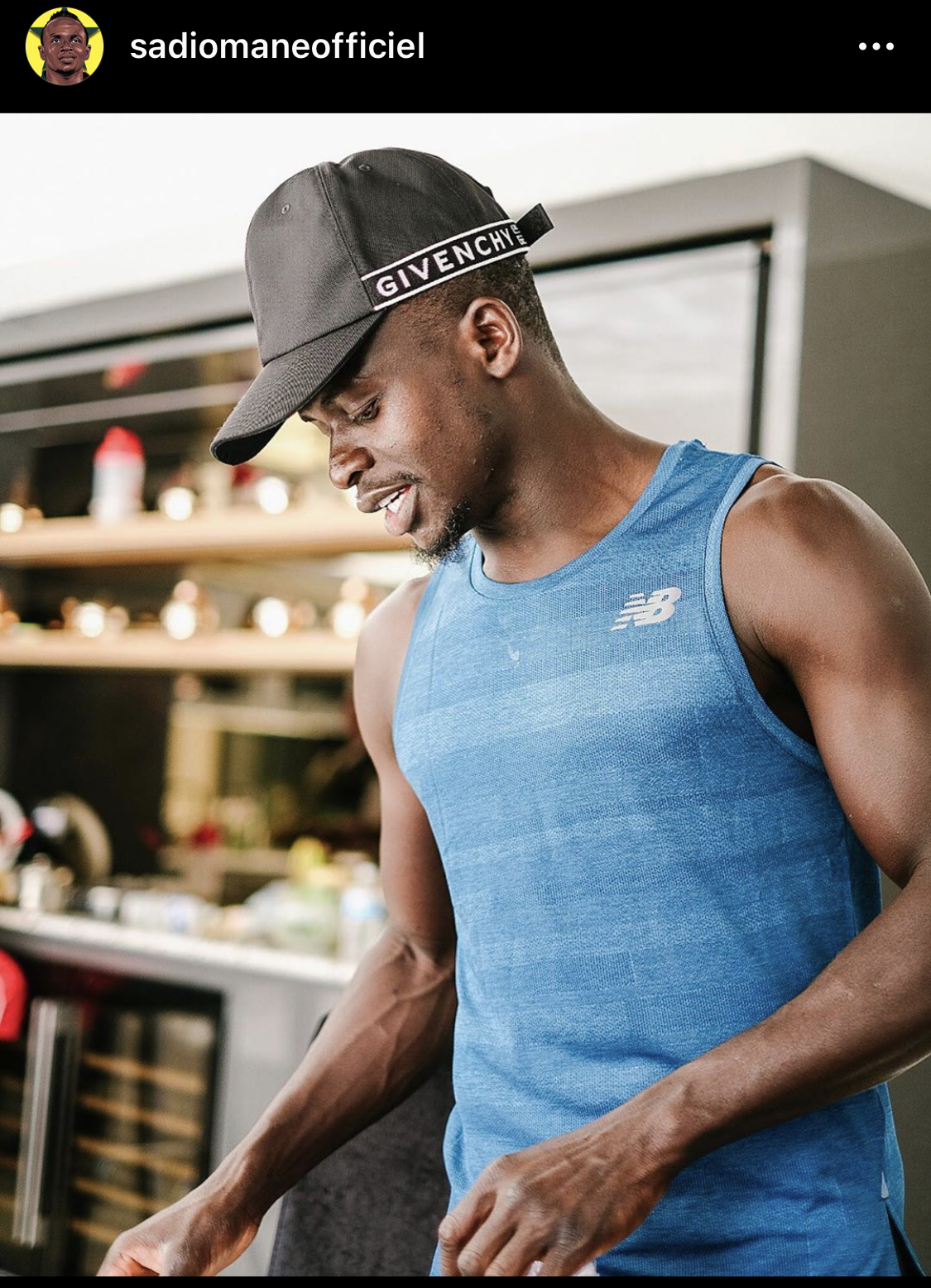 Sadio Mané rassure les Sénégalais et ses fans: "Je me sens bien. Je n'ai pas de symptôme sévère"