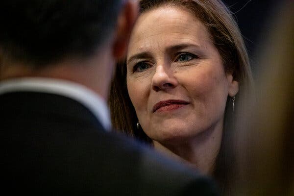 #InsideUSA - Pourquoi la juge conservatrice Amy Coney Barrett divise l'Amérique