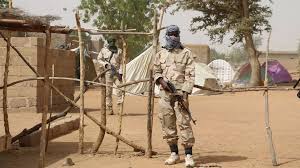 Mali: qui sont les cadres jihadistes libérés en échange des otages?