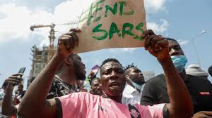 Nigeria: l’annonce de la dissolution de la SARS n’apaise pas les manifestants