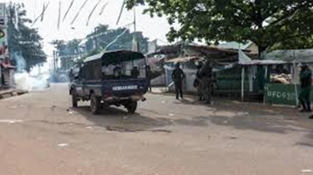 Présidentielle en Guinée: heurts à Conakry avant la fin du décompte officiel des voix