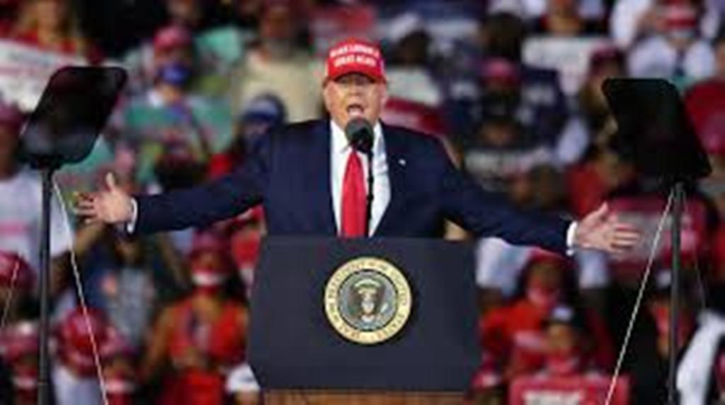 Donald Trump continue à prédire une "vague" républicaine malgré des sondages défavorables