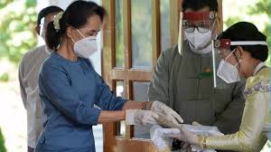 Aung San Suu Kyi, grande favorite du deuxième scrutin démocratique en Birmanie