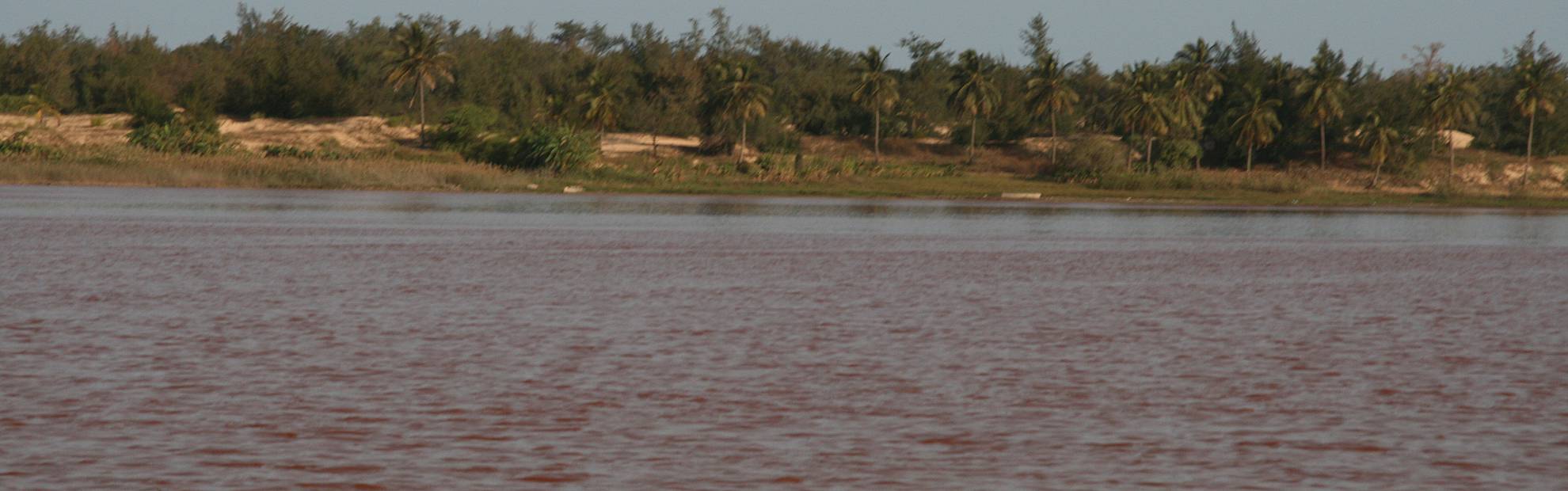 ​Chavirement d’une pirogue à Doué : les recherches se poursuivent pour retrouver les deux portés disparus