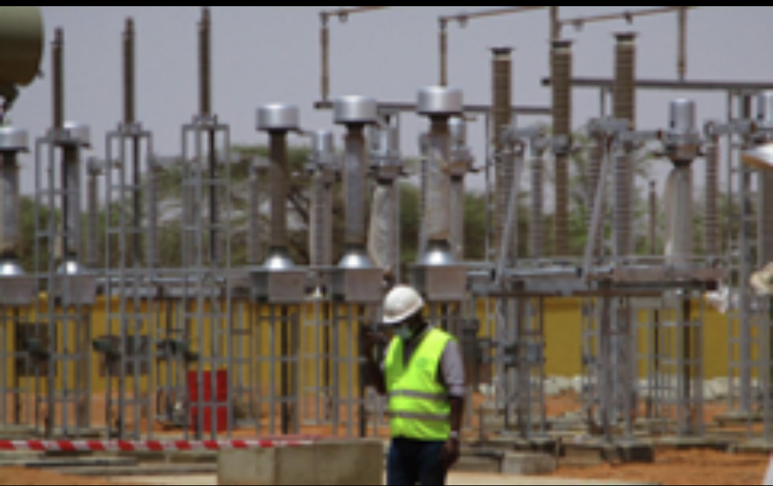 LA LEVEE DES VULNERABILITES DU SYSTEME D’ALIMENTATION D’EAU POTABLE DES POPULATIONS SE POURSUIT AVEC LA CONSOLIDATION ET LA SECURISATION DES OUVRAGES STRATEGIQUES AVIS AUX POPULATIONS : TRAVAUX DE RACCORDEMENT DE LA NOUVELLE LIGNE ELECTRIQUE HAUTE TE