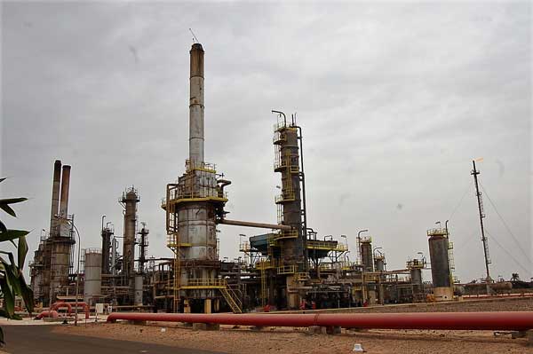 Les pays pétroliers africains appellent à agir face à la baisse des investissements  étrangers