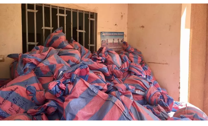 Élections au Burkina Faso: la compilation, travail de longue haleine pour des équipes épuisées