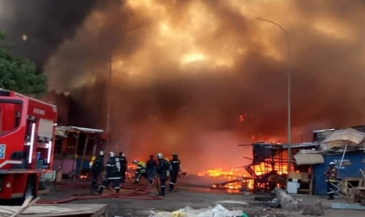 Kaolack: 3 morts et 8 blessés après l’explosion de 2 camions citernes d’essence