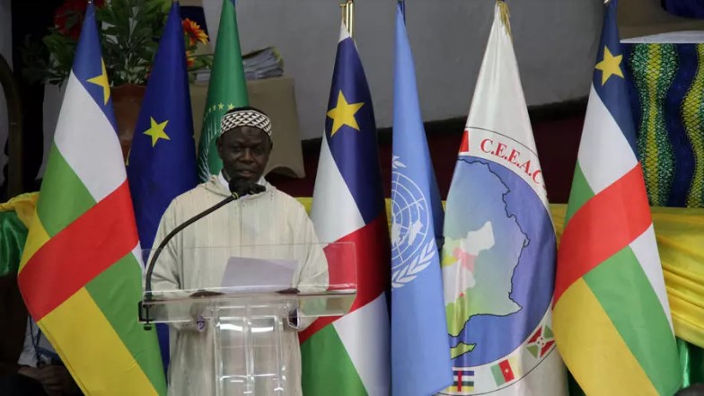L'Imam Kobine Layama, lors de la célébration du premier anniversaire de la signature de l'accord de paix, le 6 février 2020, au Palais de la Renaissance (présidence de la République). © Gaël Grilhot/RFI