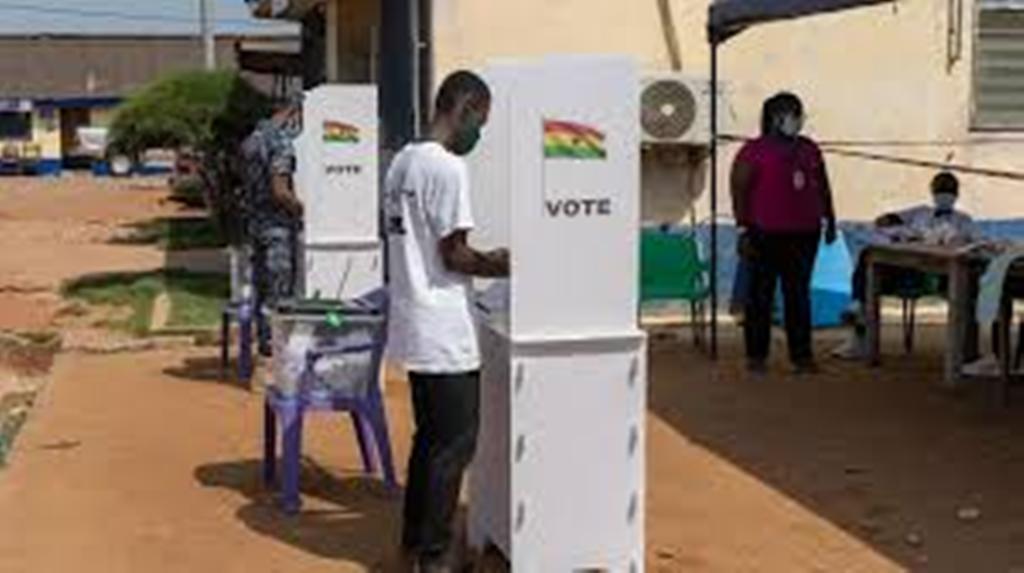 Présidentielle au Ghana: un vote anticipé dans le calme