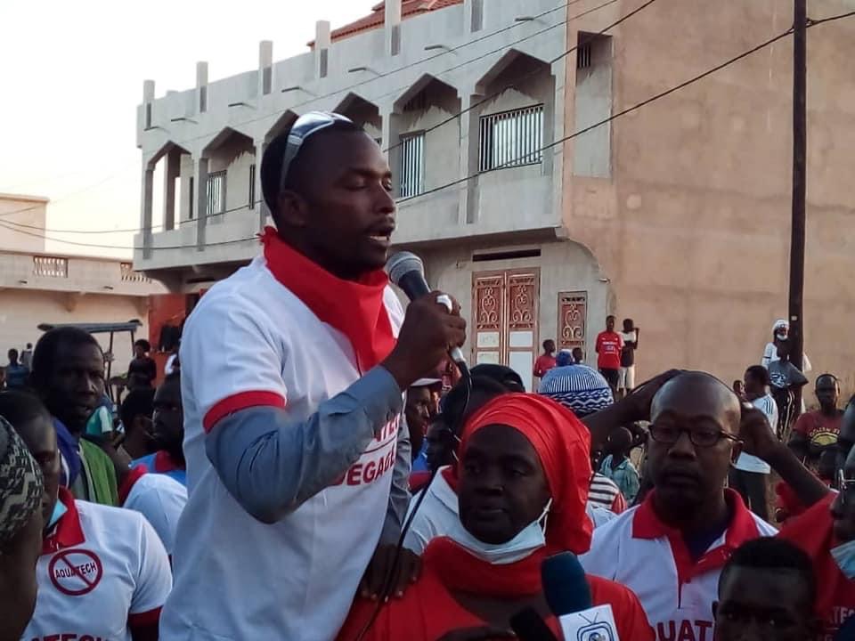Mboro: Guy Marius participe à la marche de milliers de populations pour le départ d’Aquatech
