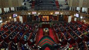 Kenya: les députés doivent rendre de l'argent à l'État