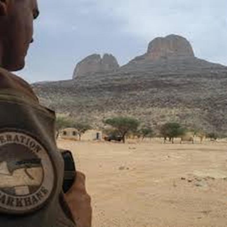Barkhane: le camp d'Hombori sur le pied de guerre