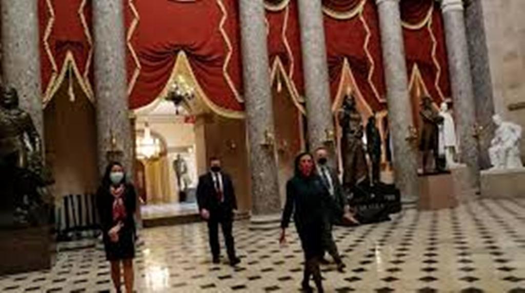 États-Unis: le Congrès passe outre le veto de Trump et approuve le budget de la Défense