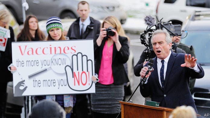 Covid-19: la vague des antivax monte en Europe, l’Afrique observe