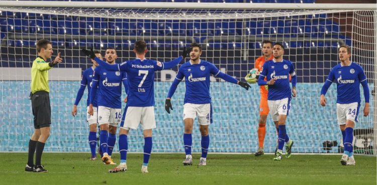 Bundesliga : Schalke 04 gagne un an après, le Bayer Leverkusen accroché par le Werder