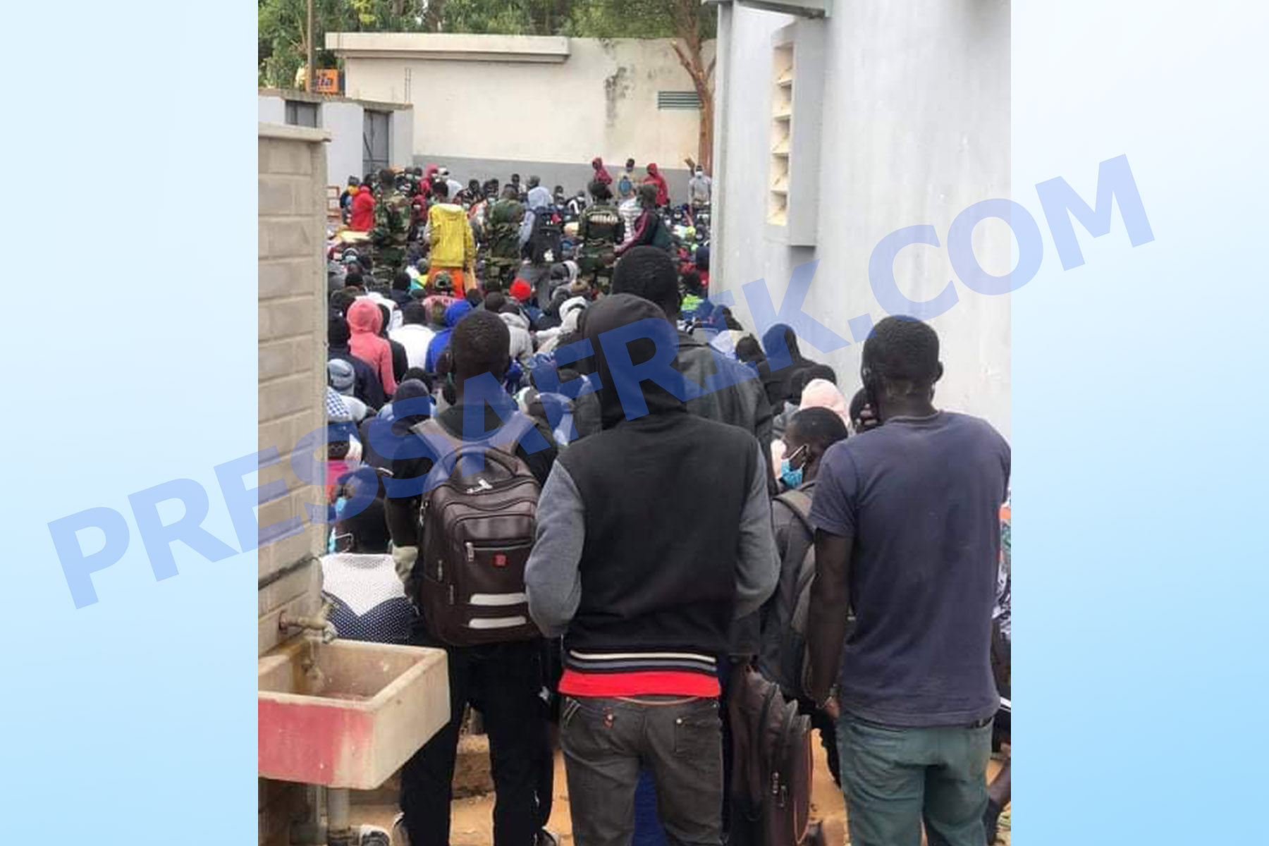 Recrutement des jeunes pour le service militaire : le Cdeps de Thiès pris d'assaut, aucun respect des gestes barrières