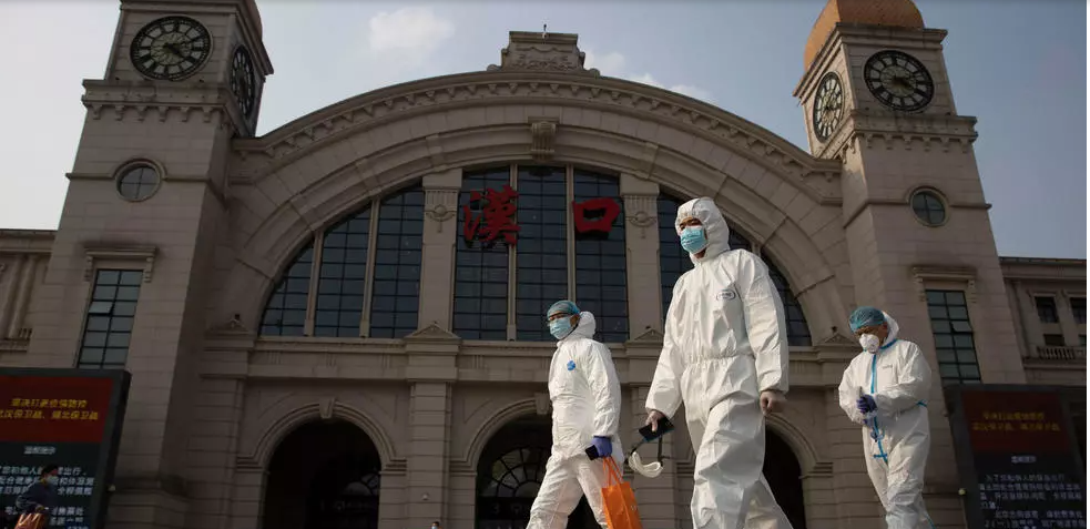 Covid-19: selon des chercheurs chinois, 2021 pourrait être pire que 2020