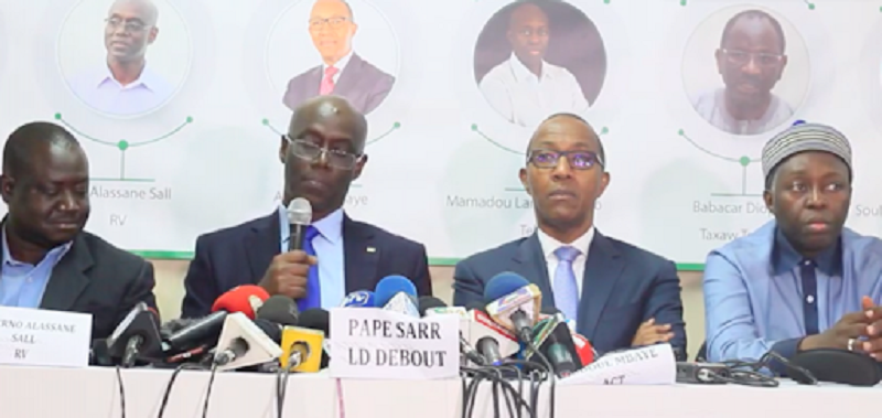 Vaccination anti covid-19: le CRD appelle le gouvernement à faire "preuve de la transparence la plus totale" 