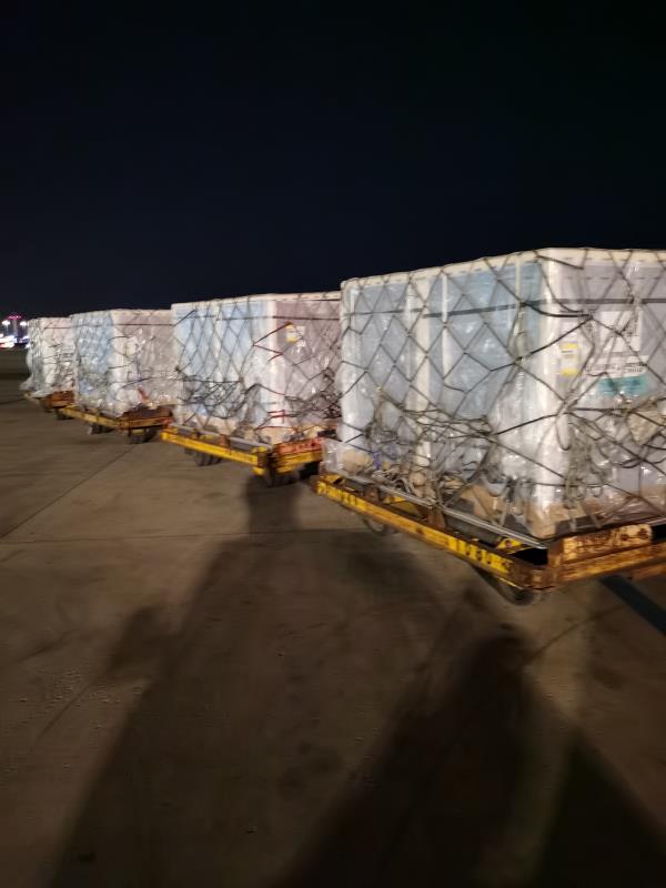 AIBD : Macky Sall réceptionne les 200.000 doses de vaccins Sinopharm ce mercredi à 21 heures (Images)