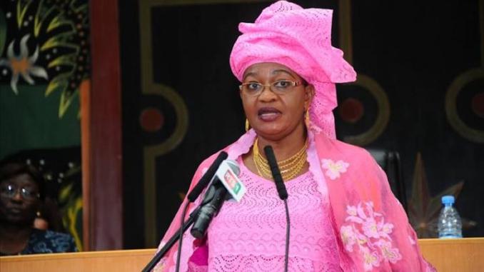 Aïda Mbodj révèle le contenu du "SMS Complot" envoyé "par erreur" à un des avocats de Ousmane Sonko Aïda Mbodj révèle le contenu du "SMS Complot" envoyé "par erreur" à un des avocats de Ousmane Sonko