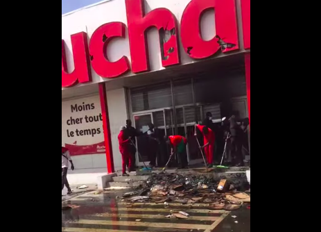Auchan Sénégal déplore le saccage et le pillage de 7 de ses magasins