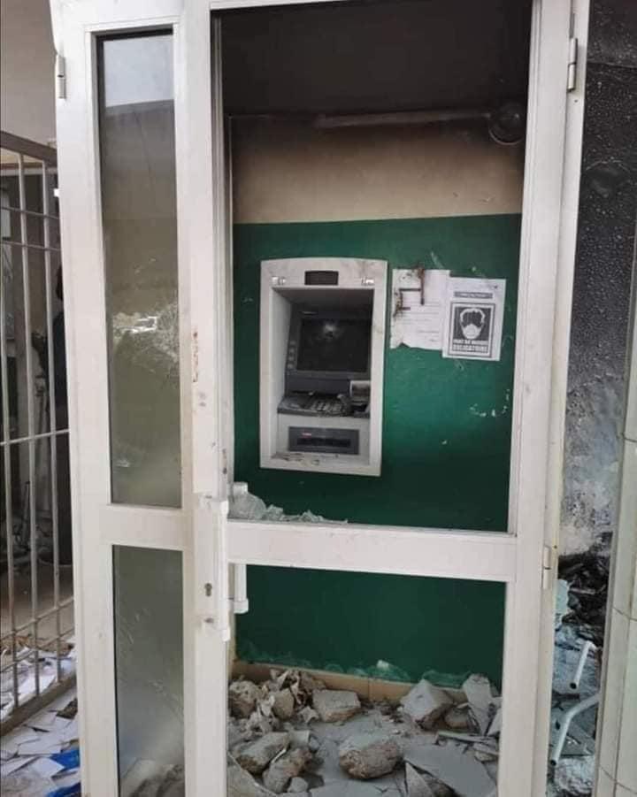Affaire Sonko - scènes de pillage: Plusieurs banques attaquées 