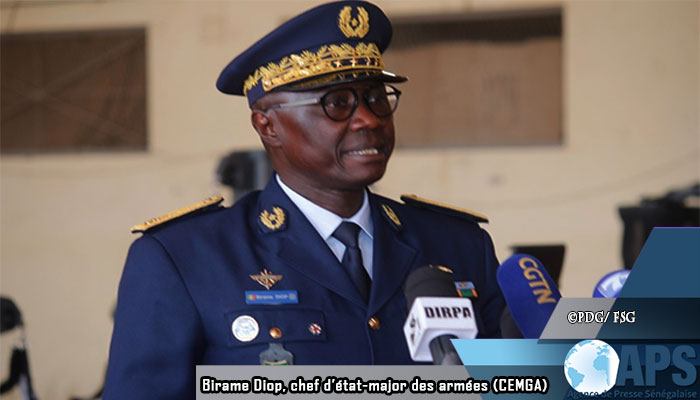 Le chef d’état-major général des Armées prône une collaboration entre les forces de défense et la population