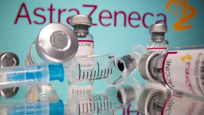 AstraZeneca : Le régulateur de l'UE est "fermement convaincu" que les avantages l'emportent sur les risques