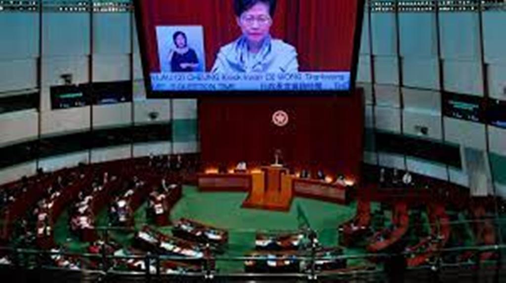 Hong Kong: Pékin entérine la réforme radicale du système électoral, l'opposition empêchée