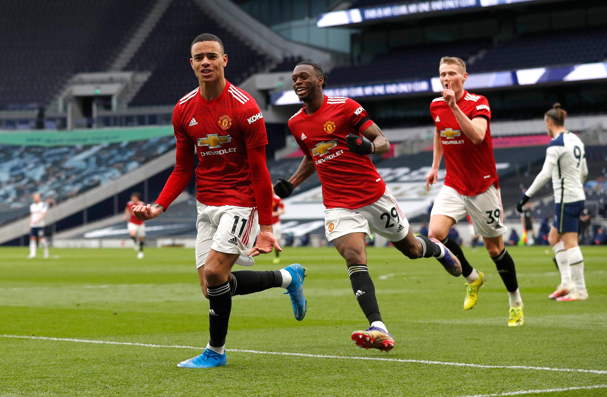 Premier League: Manchester United bat Tottenham et entretient le rêve de rejoindre City